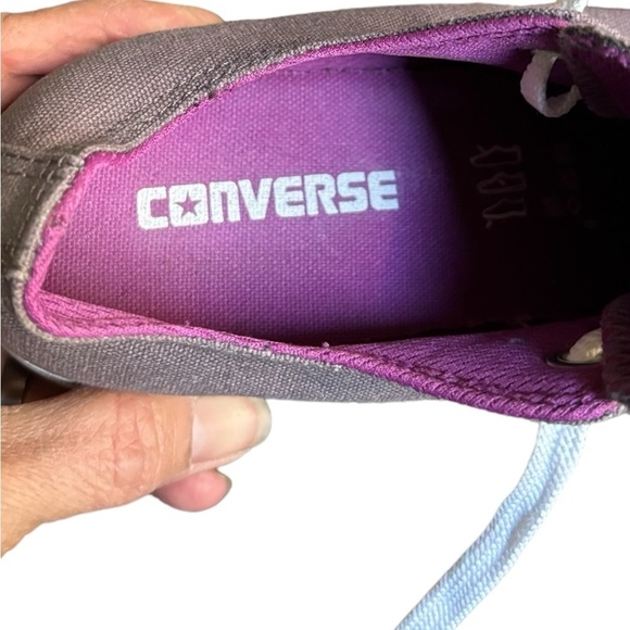 Converse Gray and Fuchsia Low Top Sneakers Size 8 Ladies Gray & Purple Sneakers - Picture 4 of 14